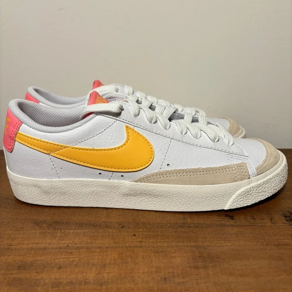 Nike Blazer Low ' 77 Sneakers Shoes DA4074 117 Size 6Y / 7.5 Women New - Picture 1 of 7